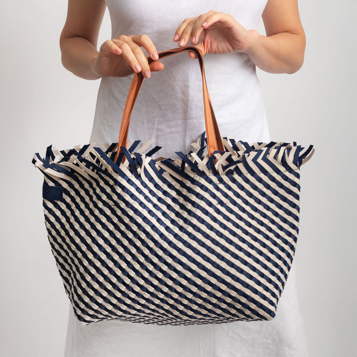 Woven Wanderer Large Tote Bag - Navy/White