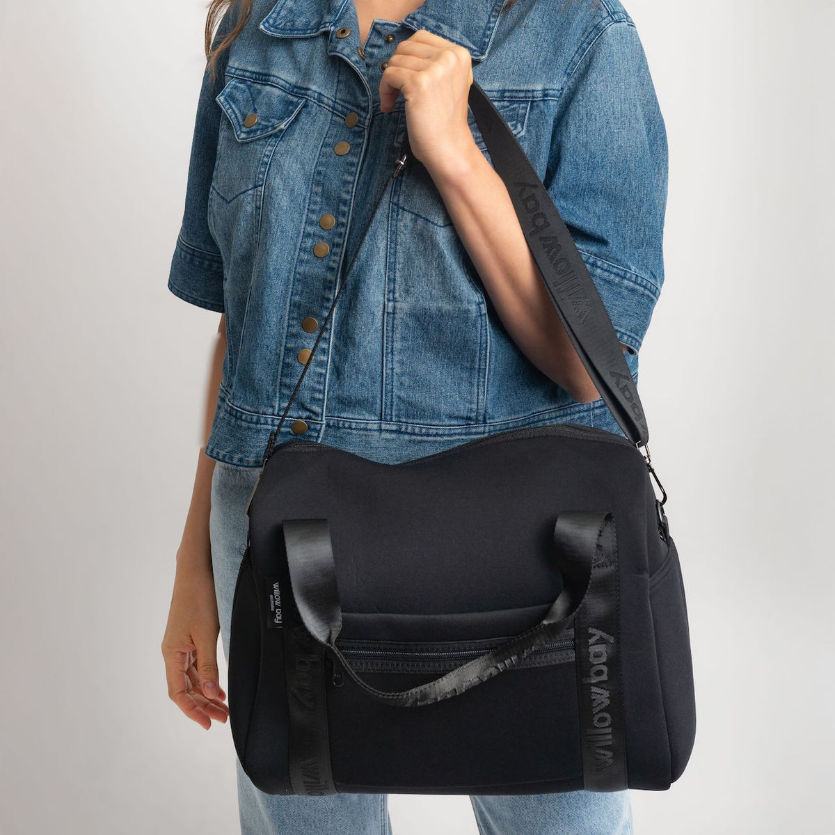 VOGUE TRAVEL DUFFEL Bag (with luggage/trolley sleeve) - Black