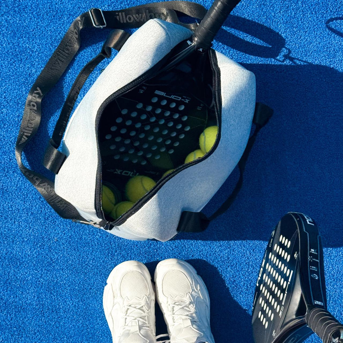 VOGUE TRAVEL DUFFEL Bag (with luggage/trolley sleeve) - Light Marle (Black Handle)